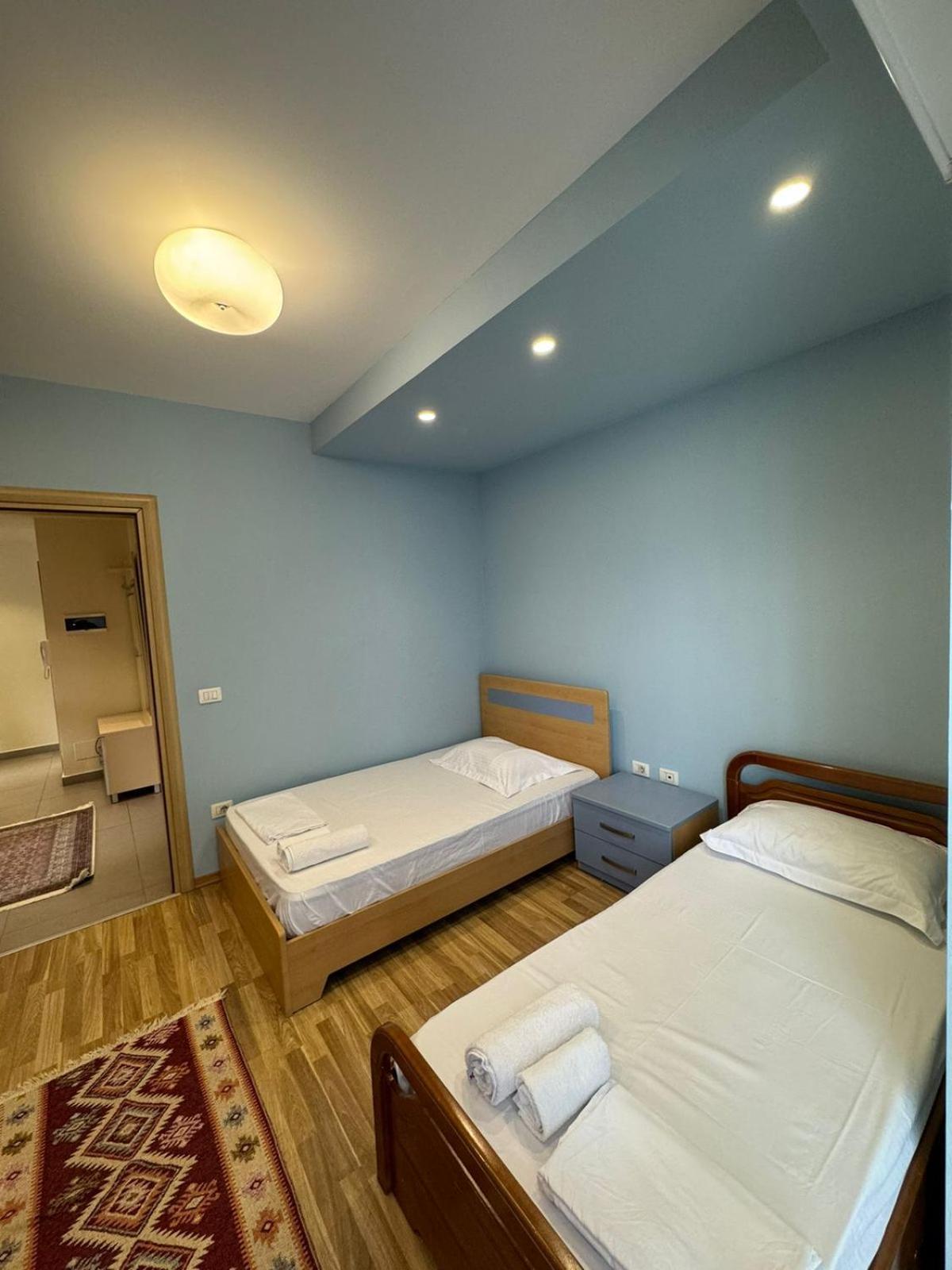 Diem Apartment Near Pazari I Ri Tirana Extérieur photo
