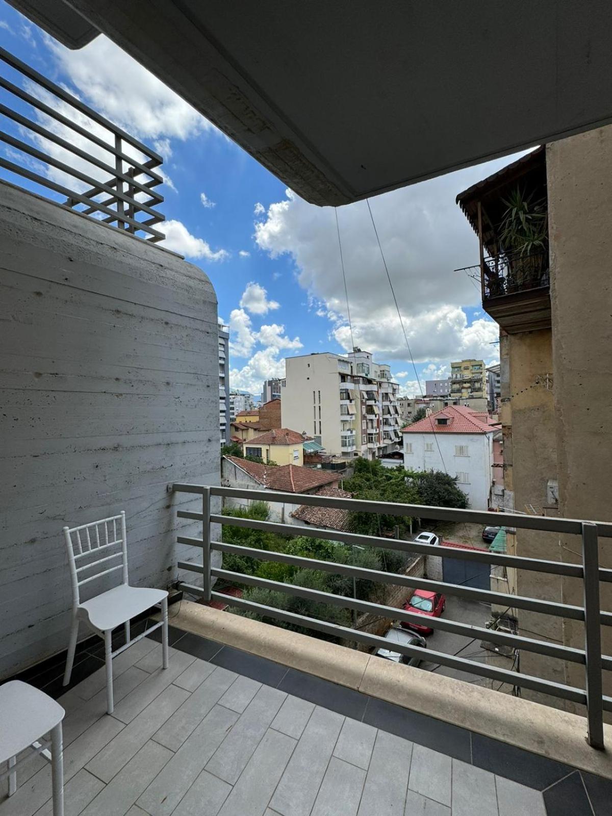 Diem Apartment Near Pazari I Ri Tirana Extérieur photo