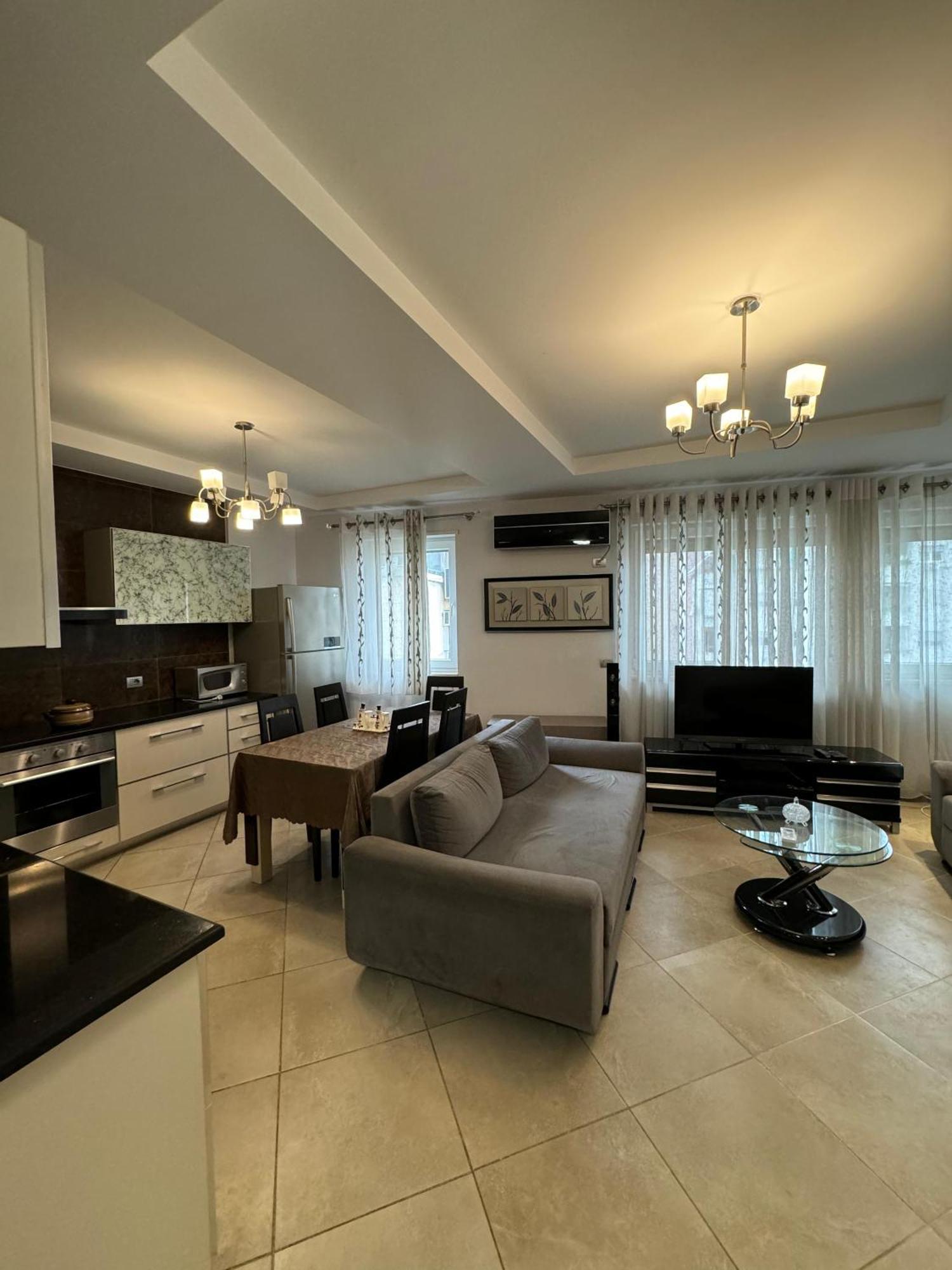 Diem Apartment Near Pazari I Ri Tirana Extérieur photo