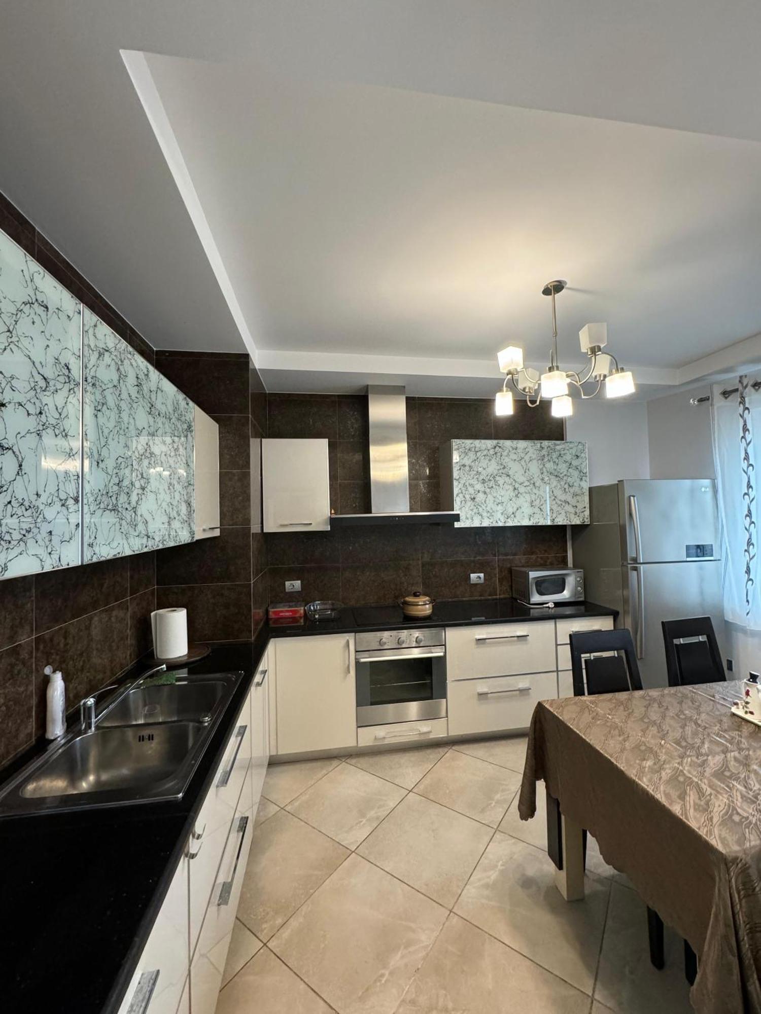 Diem Apartment Near Pazari I Ri Tirana Extérieur photo